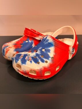 CROCS Kids Red, Blue & White Tie-Dye Clogs